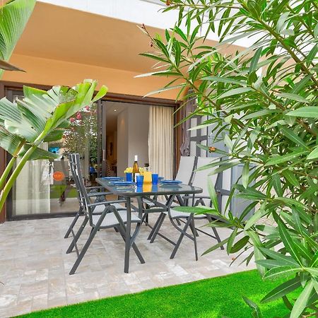 Brand New Apartment In Park Albatros With Pool View サンミゲル・デ・アボナ エクステリア 写真