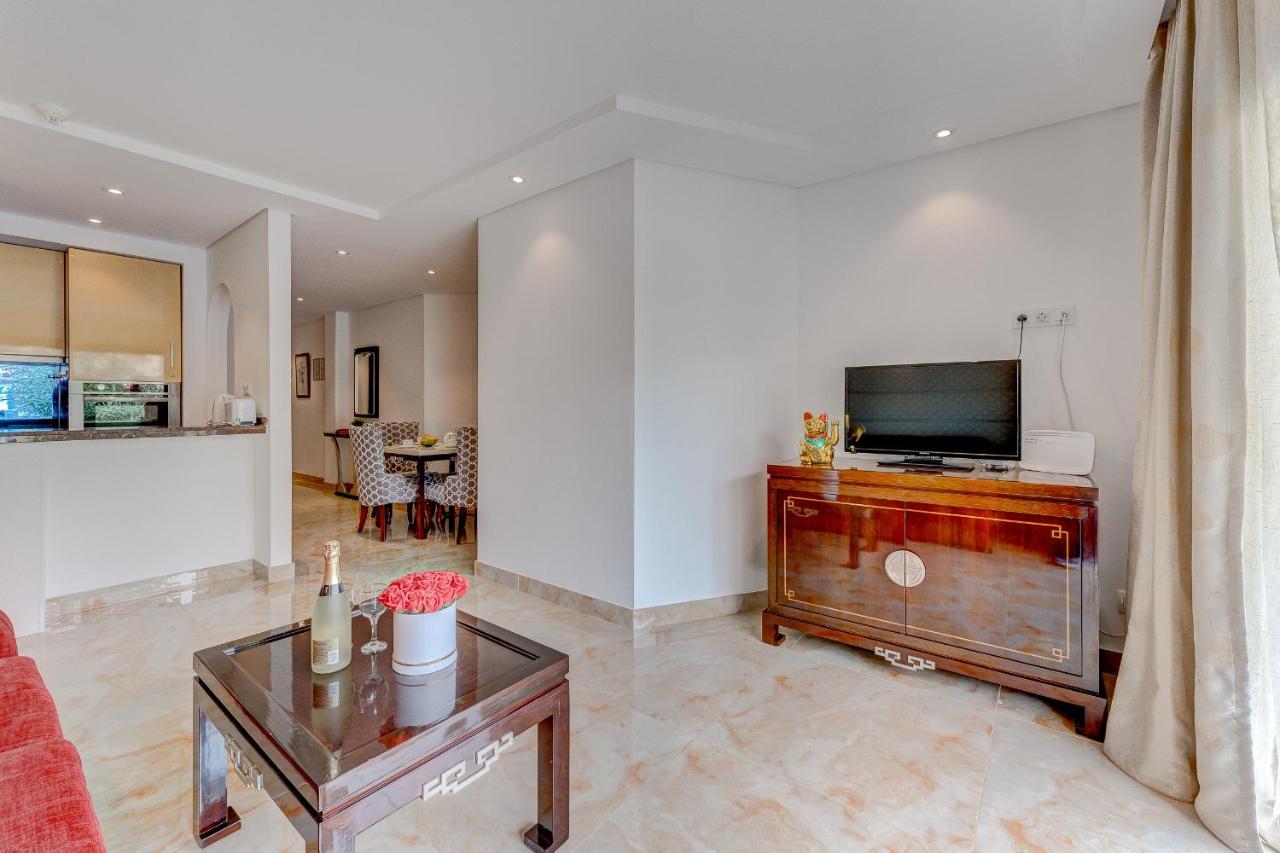 Brand New Apartment In Park Albatros With Pool View サンミゲル・デ・アボナ エクステリア 写真