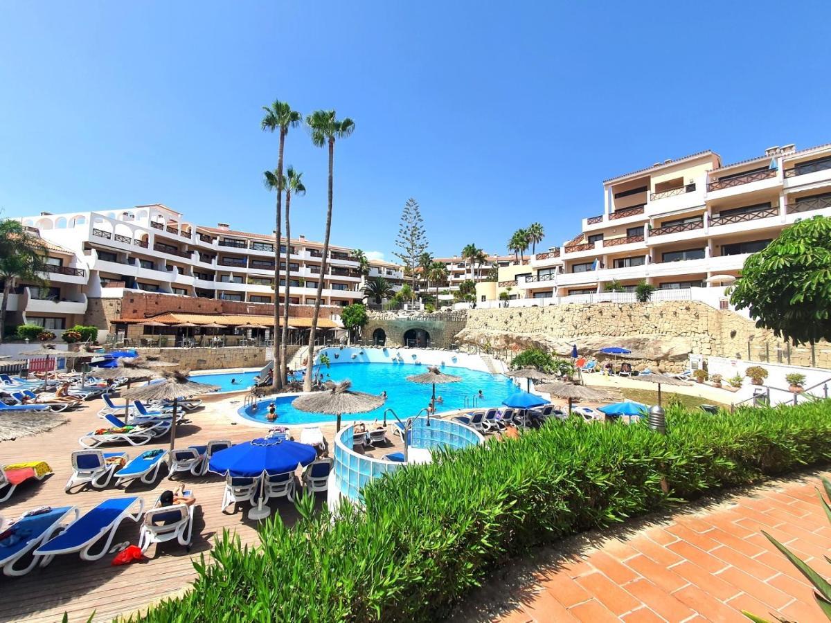 Brand New Apartment In Park Albatros With Pool View サンミゲル・デ・アボナ エクステリア 写真